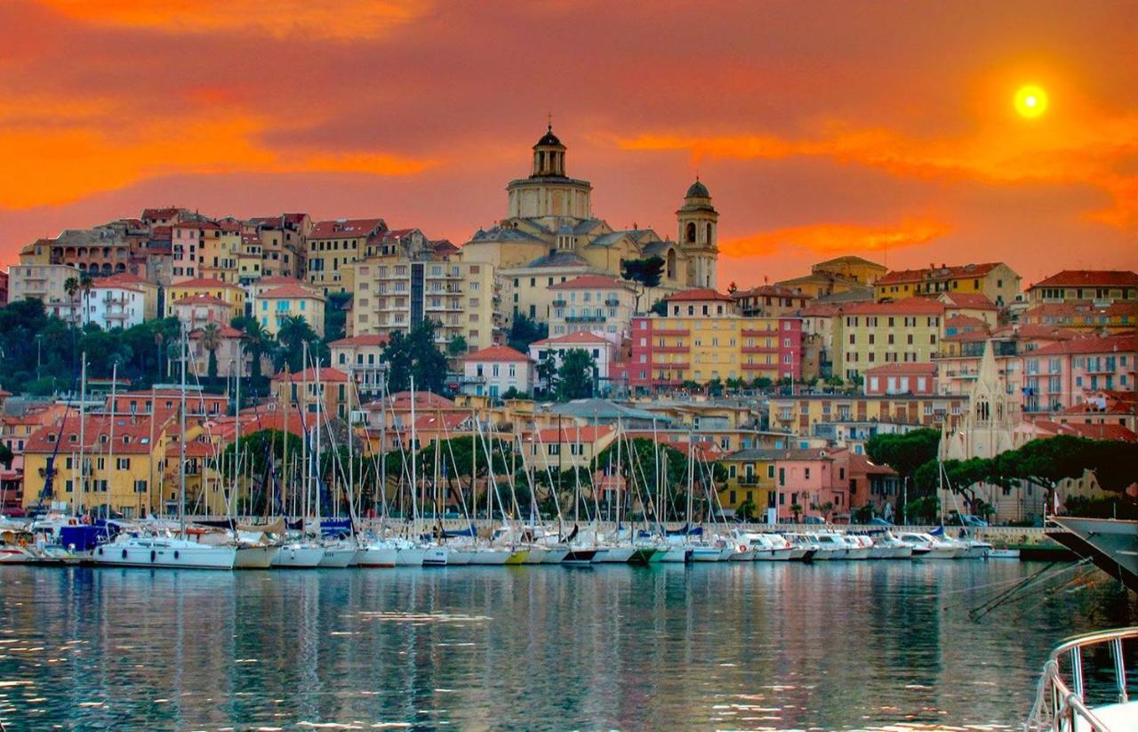 Un Posto Al Sole Villa Diano San Pietro Bagian luar foto