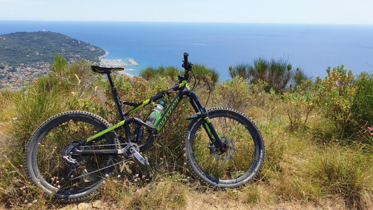 Un Posto Al Sole Villa Diano San Pietro Bagian luar foto